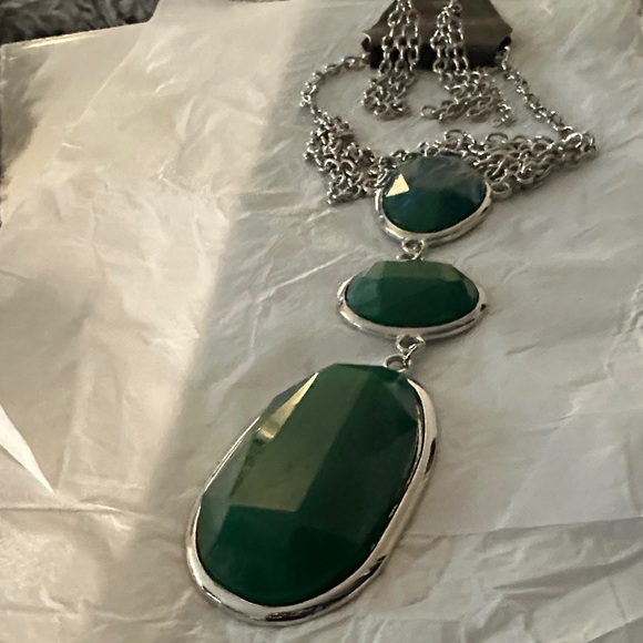 Paparazzi Green and Silver Necklace - Picture 4 of 12